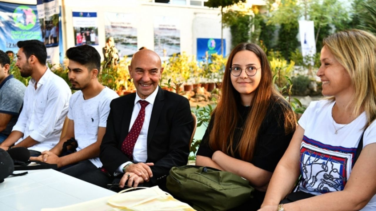 Büyükşehir düğmeye bastı: İzmir gençlere kucak açıyor