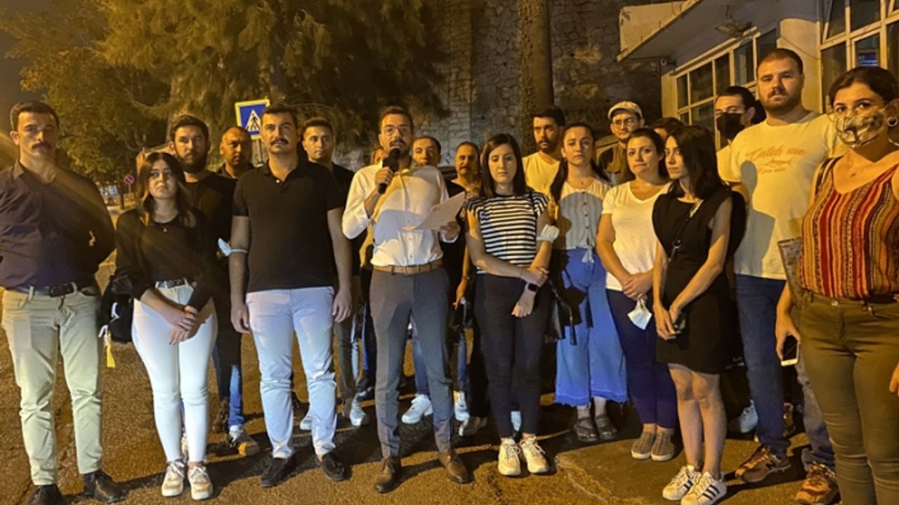 CHP İzmir İl Gençlik Kolları: Üniversitelilerin barınma hakkı engellenemez!