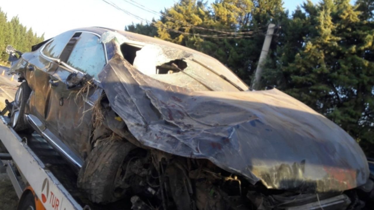 İzmir'de trafik kazası: 1 ölü, 2 yaralı