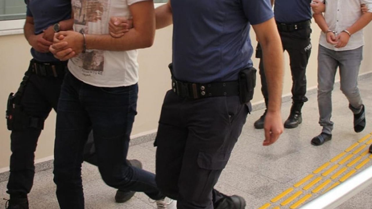 İzmir merkezli 41 il ve KKTC'de FETÖ'nün TSK yapılanmasına yönelik 214 gözaltı kararı