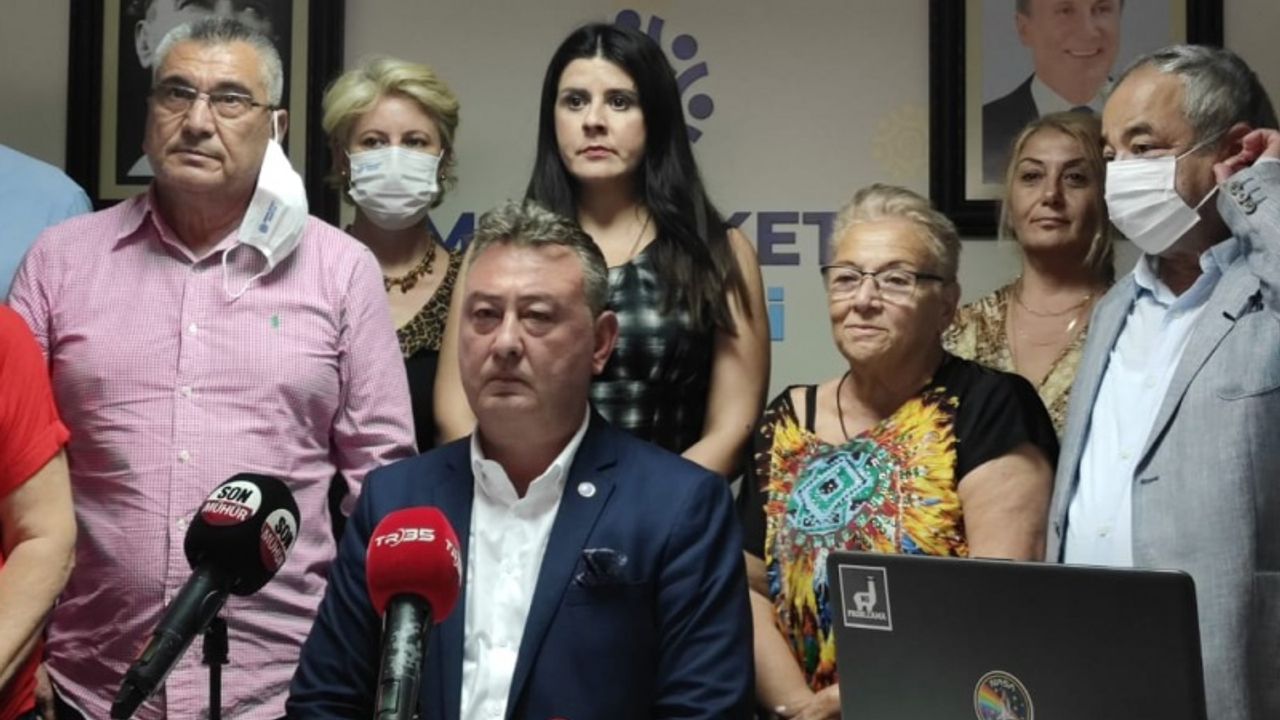 MP’li Oğuz’dan Soyer’e afiş göndermesi: Kendi cebinden karşılamalıdır