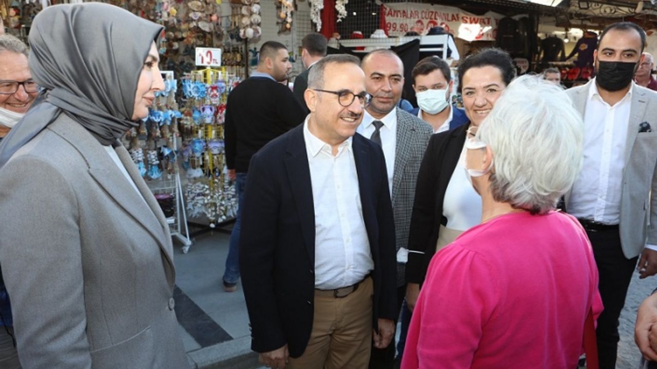 AK Partili Sürekli Çeşme’de yerel yönetimleri topa tuttu