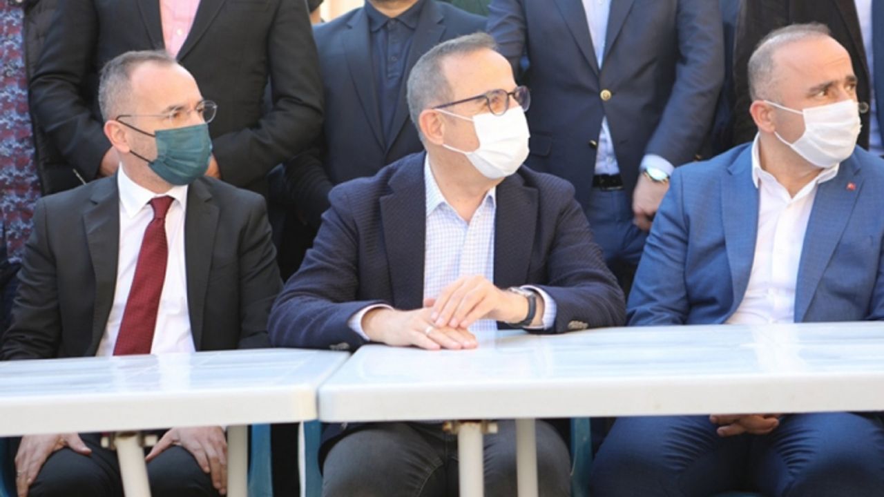 AK Partili Sürekli’den Büyükşehir’e ‘kentsel dönüşüm’ çağrısı: Tapuları verin biz yapalım
