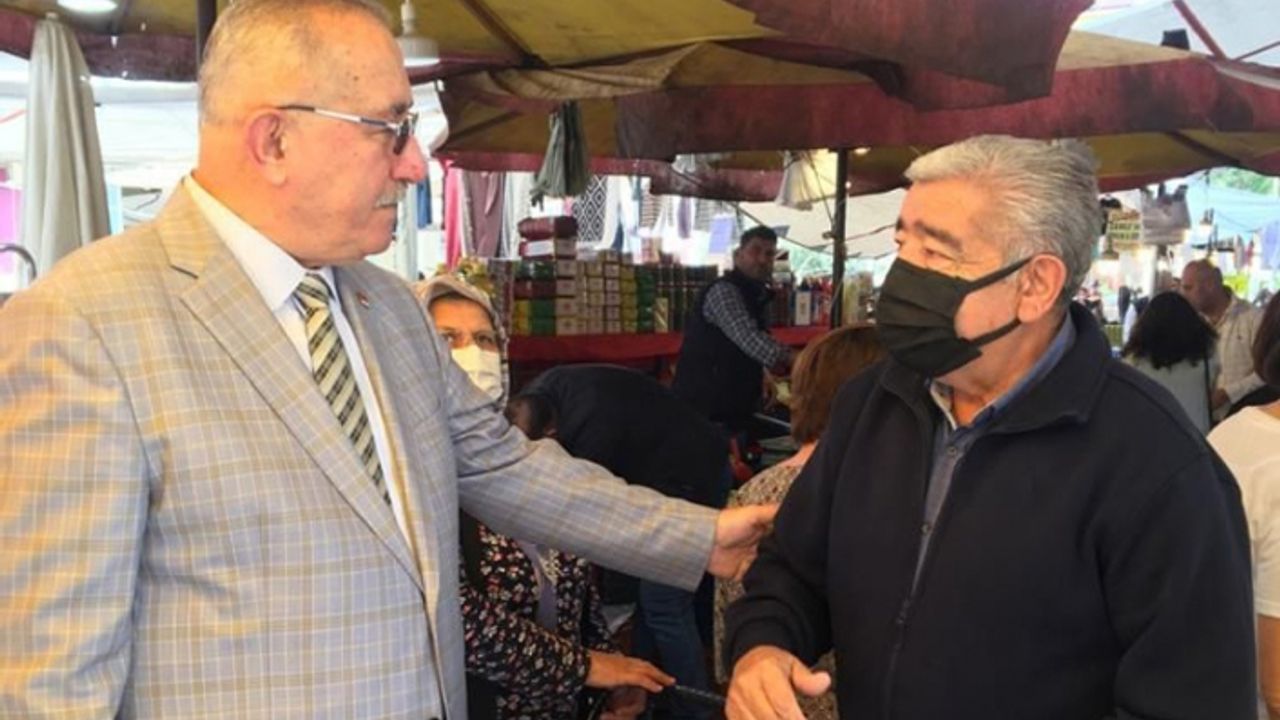 Gaziemir esnafı CHP'li Özkan'a dert yandı: Kurtarın bizi!