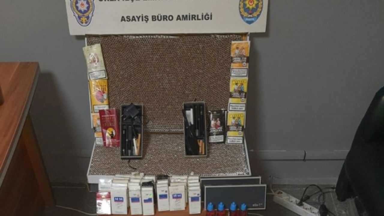 İzmir'de bir eve kaçak sigara operasyonu: 1 gözaltı