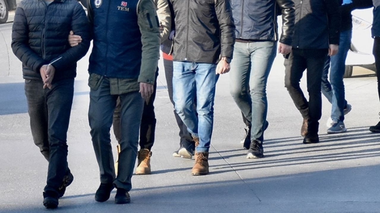 İzmir merkezli 5 ilde FETÖ operasyonu! 39 gözaltı kararı