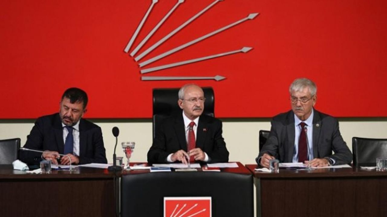 İzmirli Balkan göçmenleri CHP Liderini ziyaret etti