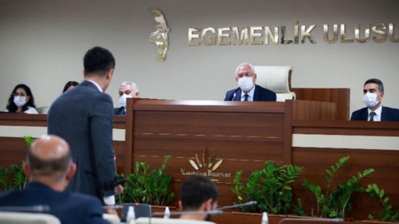 Karabağlar Meclisi'nde 'KARBEL' polemiği: Selvitopu enflasyona dikkat çekti