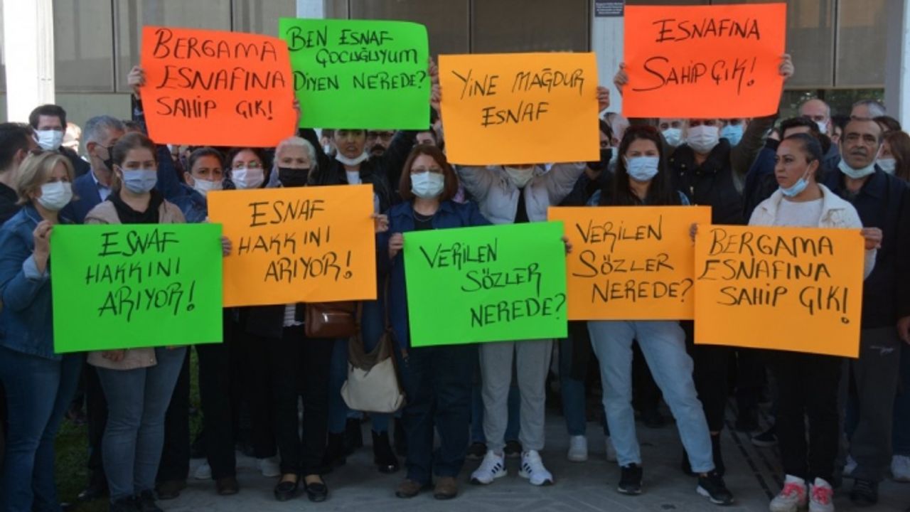 Millet Bahçesi protestosu: Bergama’da esnaf kepenk kapattı!