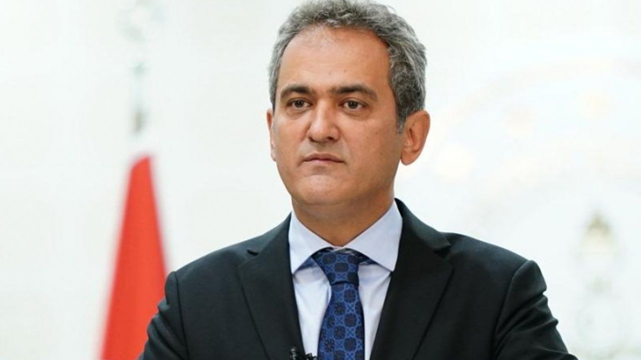 Okula gidilen gün sayısı düşecek mi? Bakan Özer'den açıklama