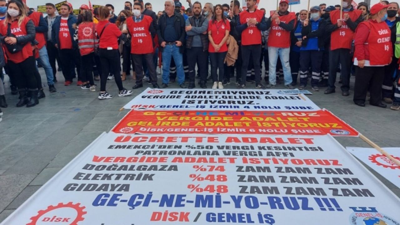 DİSK'e bağlı binlerce işçi İzmir'de isyan etti: Geçinemiyoruz