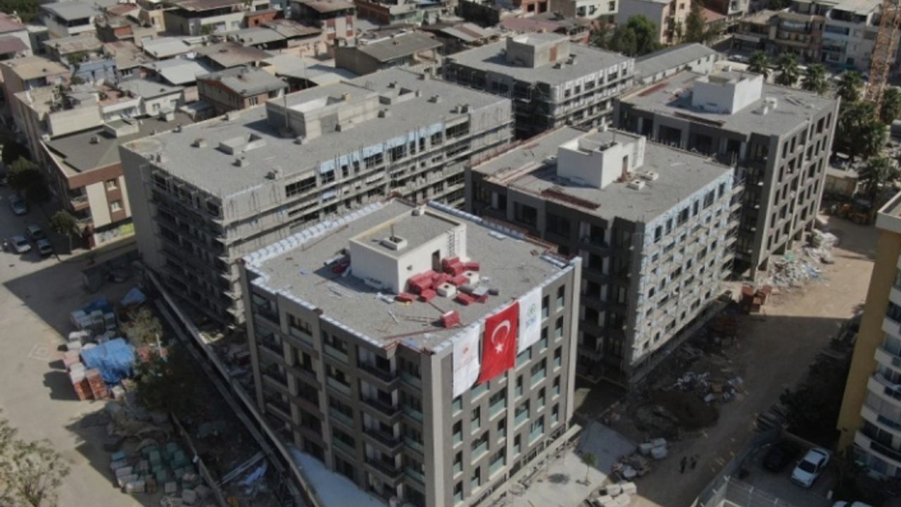 İzmir'de deprem konutları teslim için gün sayıyor