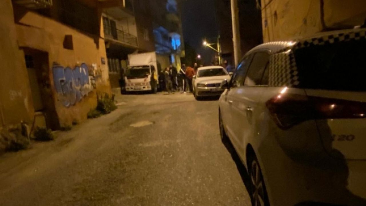 İzmir'de kavgayı ayırmak isterken tüfekle vurulan kişi öldü