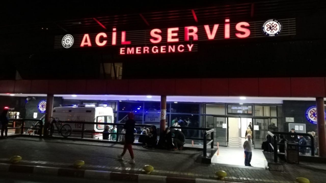 İzmir’de ‘küfürleşme’ kavgası kanlı bitti: 1 ölü, 5 yaralı