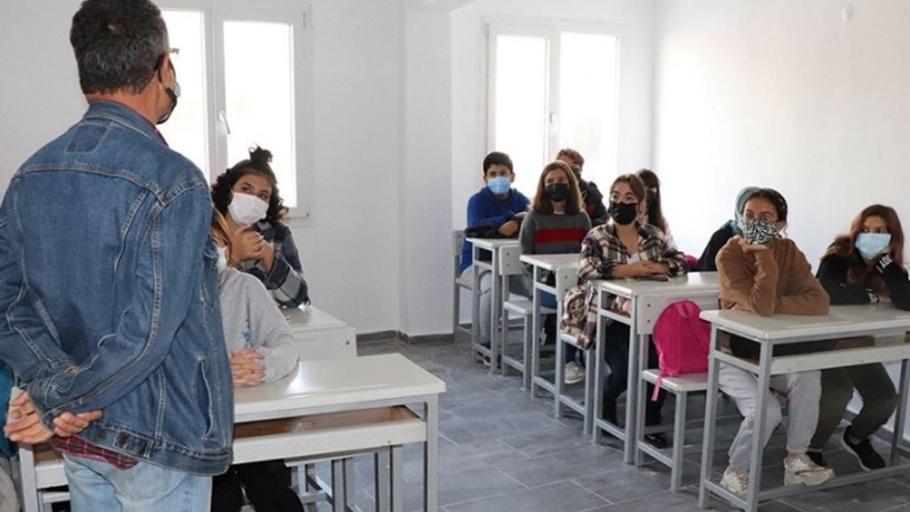 Karaburun'da kurs merkezi kapılarını açtı