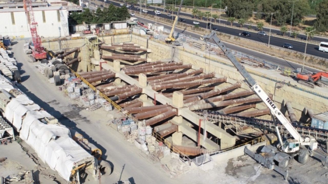 Narlıdere Metrosu'nda tünel tamam sıra istasyonlarda