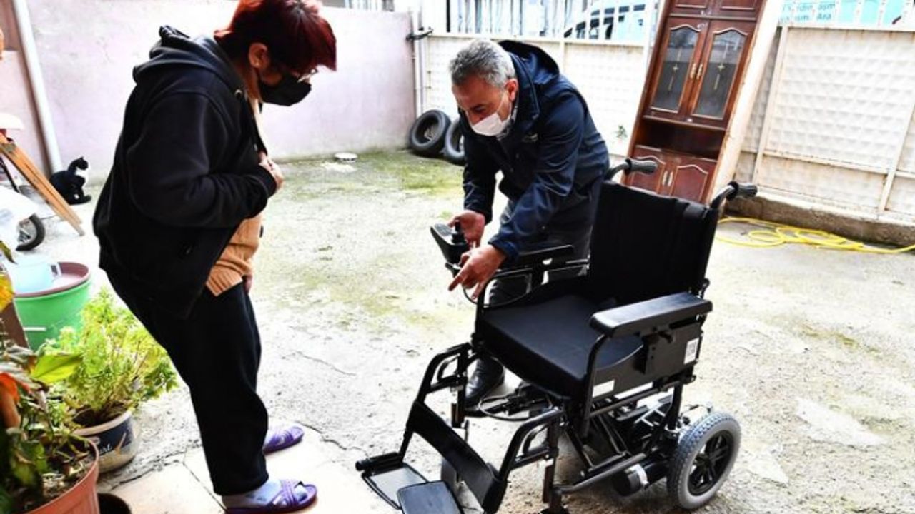 İzmir Büyükşehir Belediyesi’nden engelli yurttaşlara destek