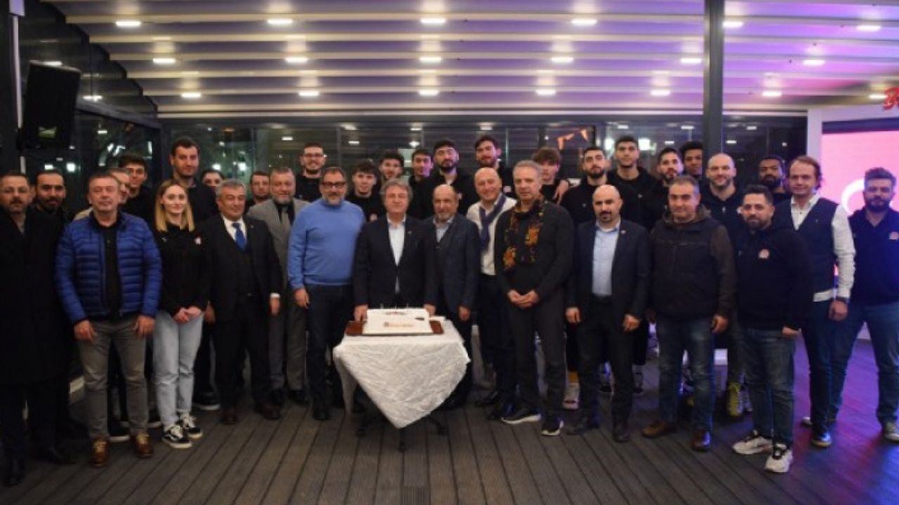Başkan İduğ, sezonun flaş takımını ağırladı