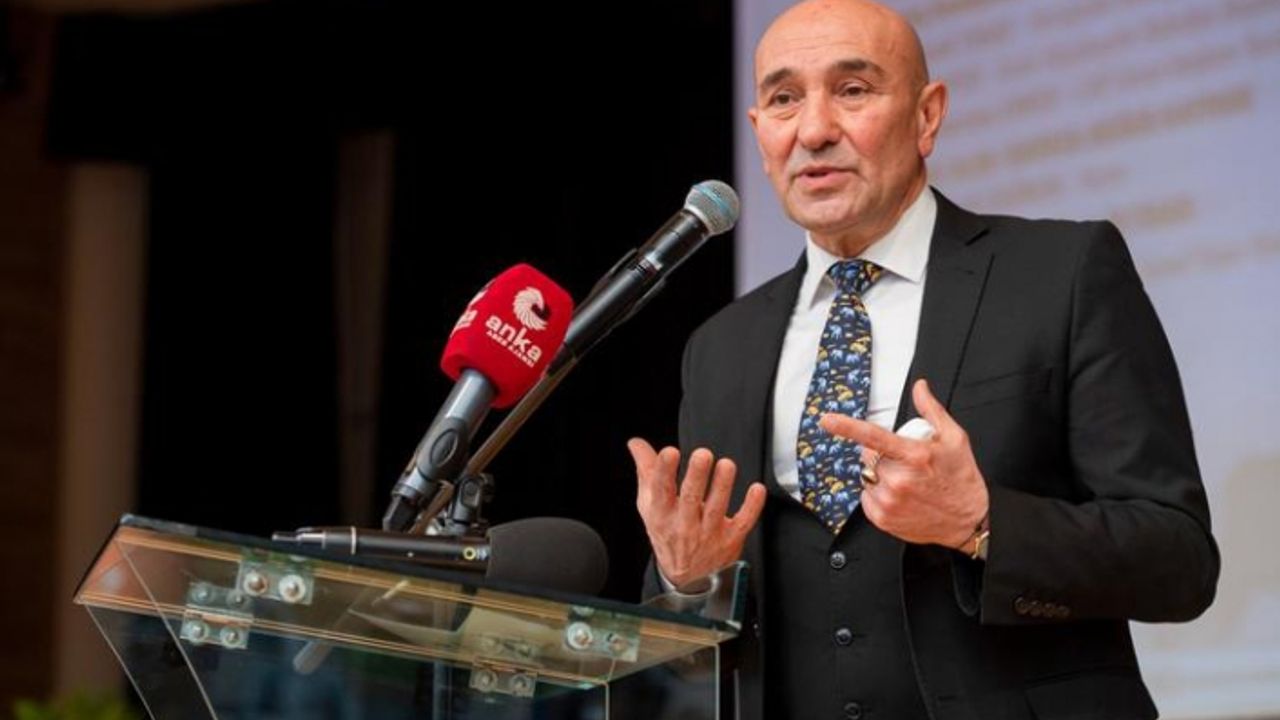 Başkan Soyer Karşıyaka Toplumsal Düşünce Günleri’nin açılışını yaptı
