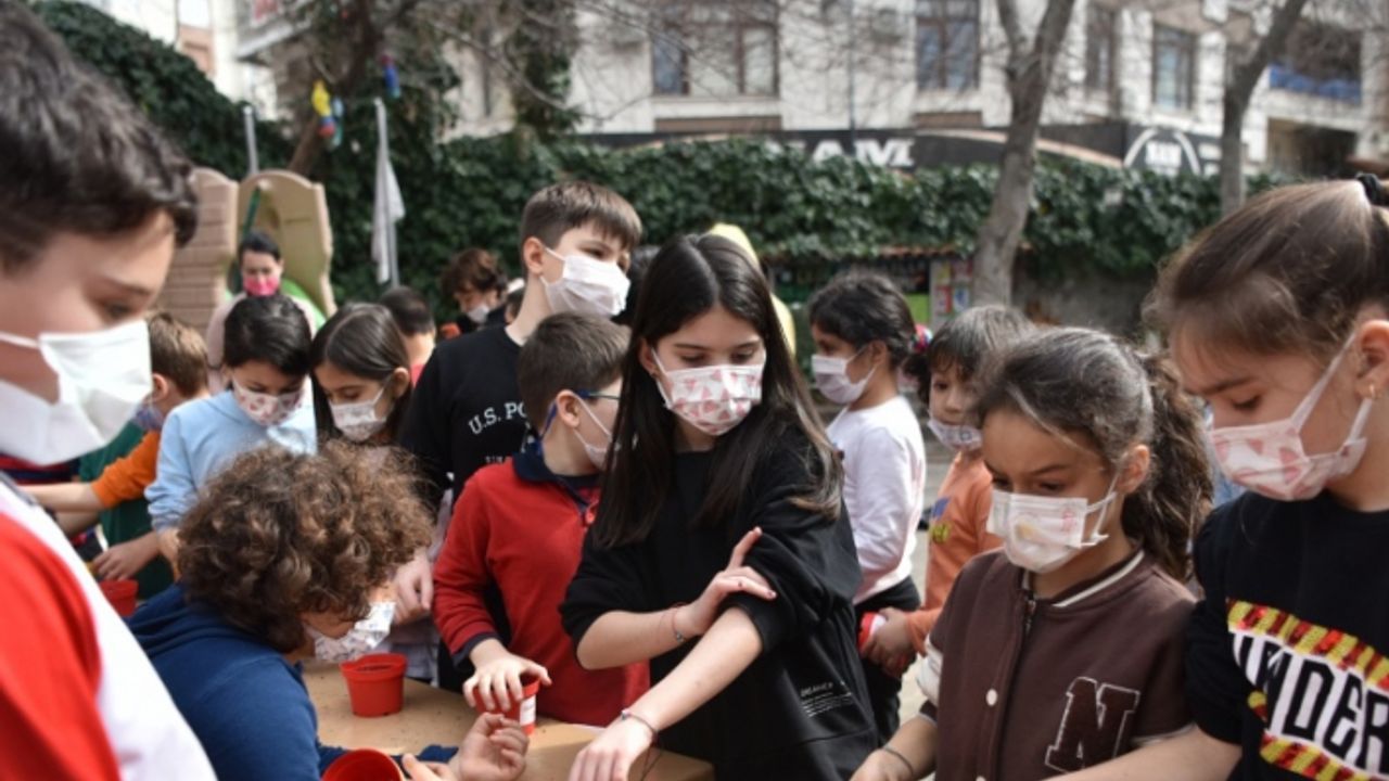 Bornova’da atalık tohumlar çocuklarla geleceğe taşınacak