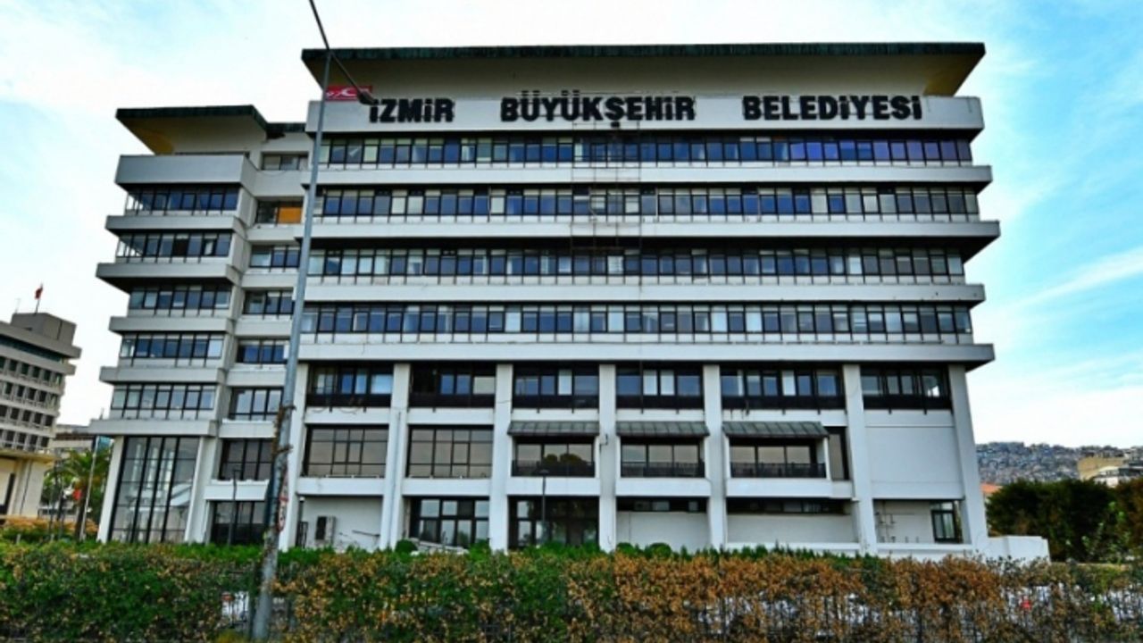 Büyükşehir binasında önce asbest sökümü, sonra yıkım