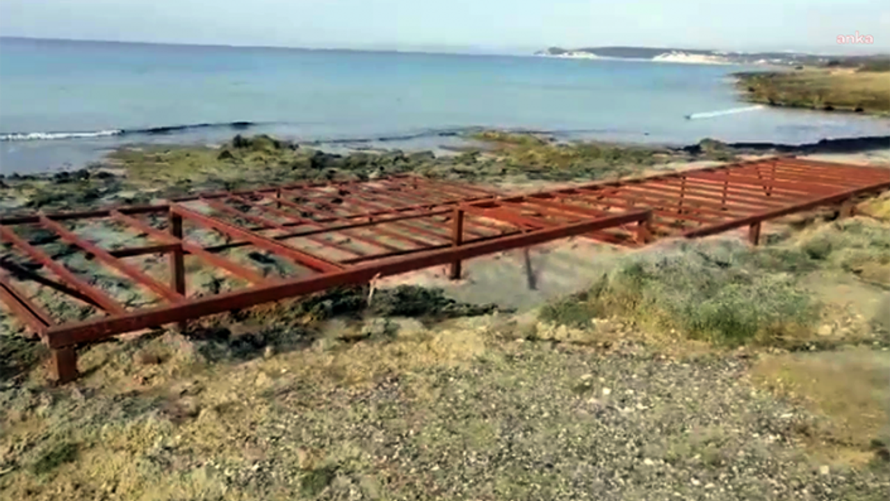 Çeşme Altınkum'da tahribat sürüyor!