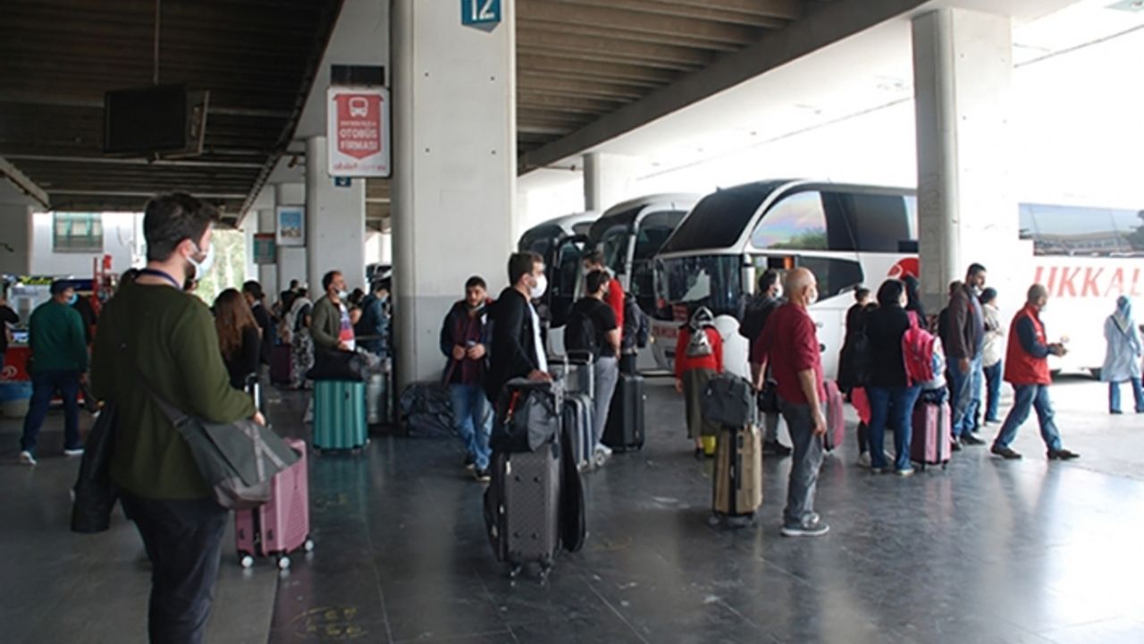 İzmir'in bir yıllık göç raporu: Kaç kişi göç etti?