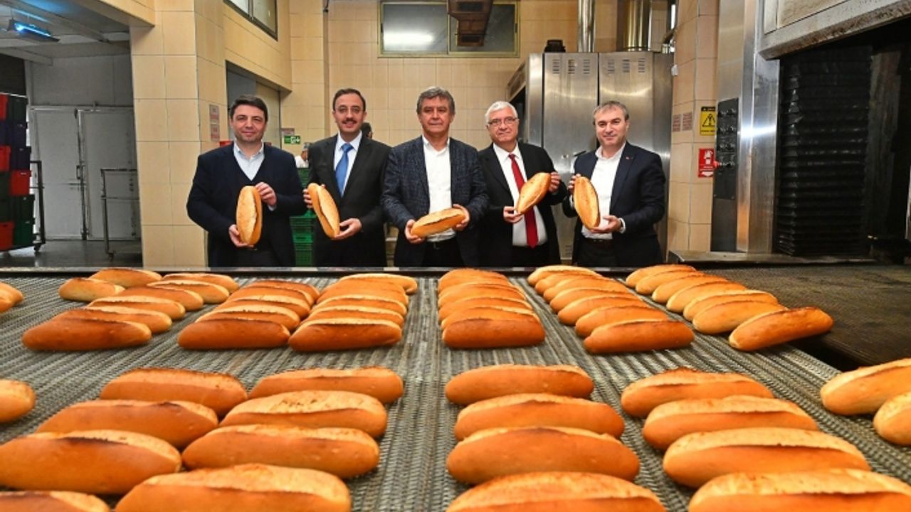 İzmir'in “Halk Ekmek” modeli yüzleri güldürdü