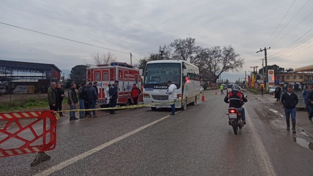 Yolun karşısına geçerken minibüsün çarptığı adam hayatını kaybetti