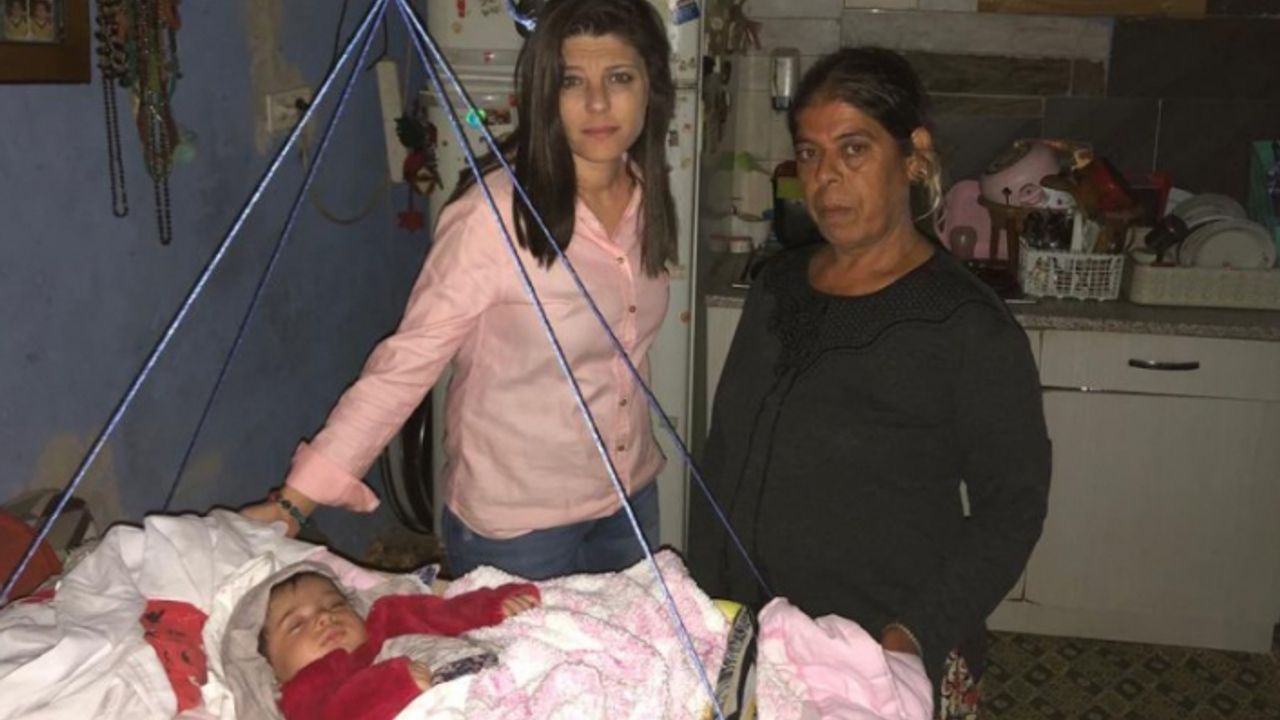 4 aylık bebek Kadir Gecesi'nde karanlıkta kaldı