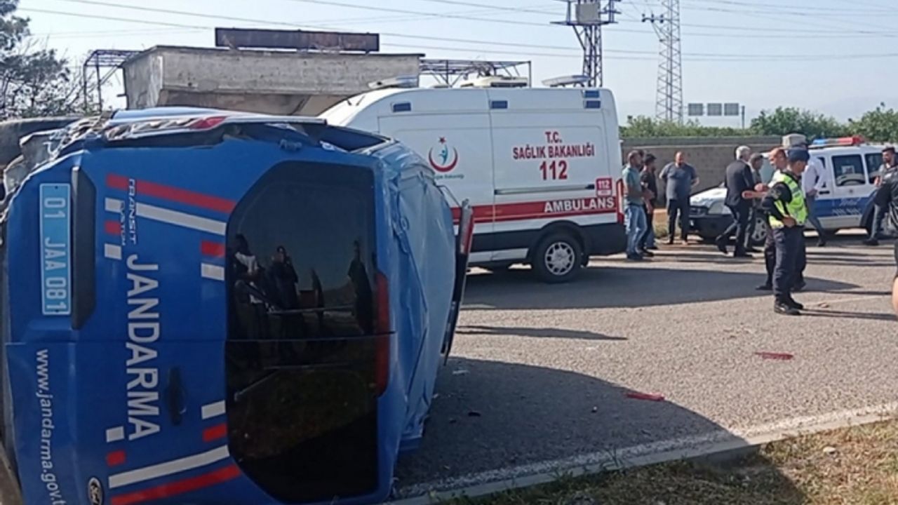 Adana'da askeri araç kaza yaptı: 2 şehit