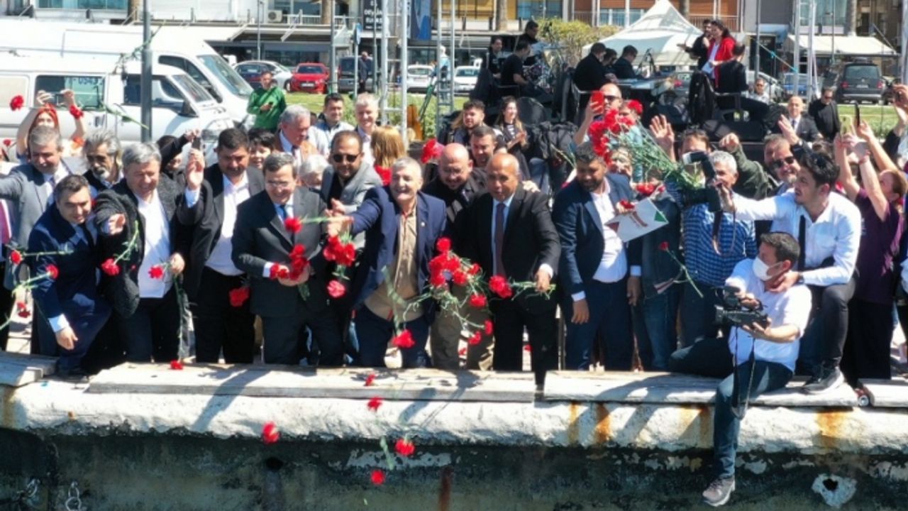 Dünya Romanlar Günü'ne Konak'ta renkli kutlama