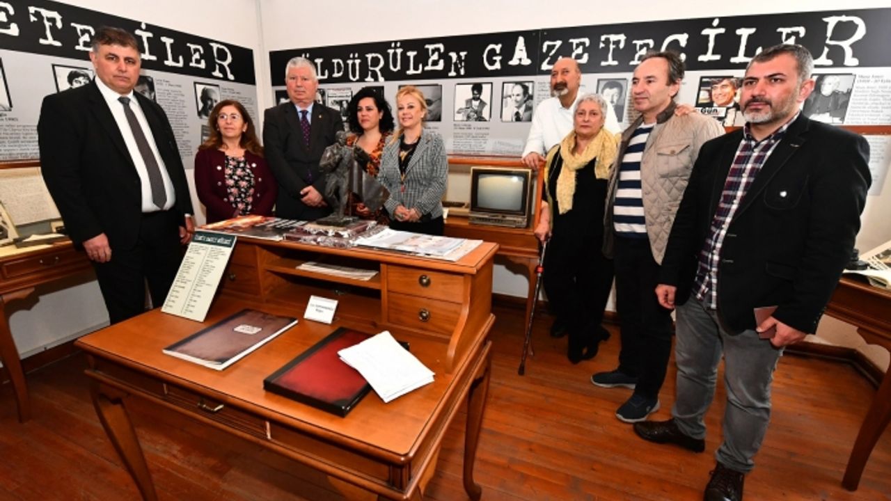 İzmir'de '6 Nisan Öldürülen Gazeteciler Günü' anması