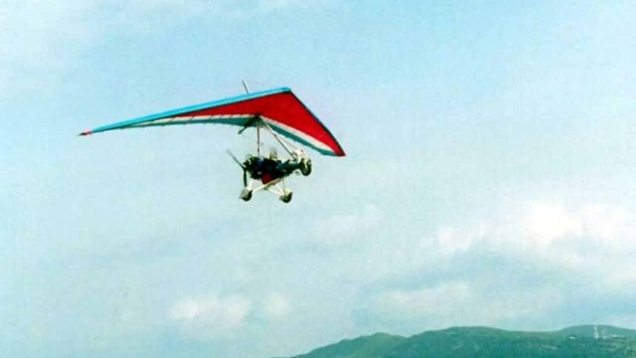 İzmir'den Yunanistan’a gitmek için planörle uçtular! Yakıtları bitince...