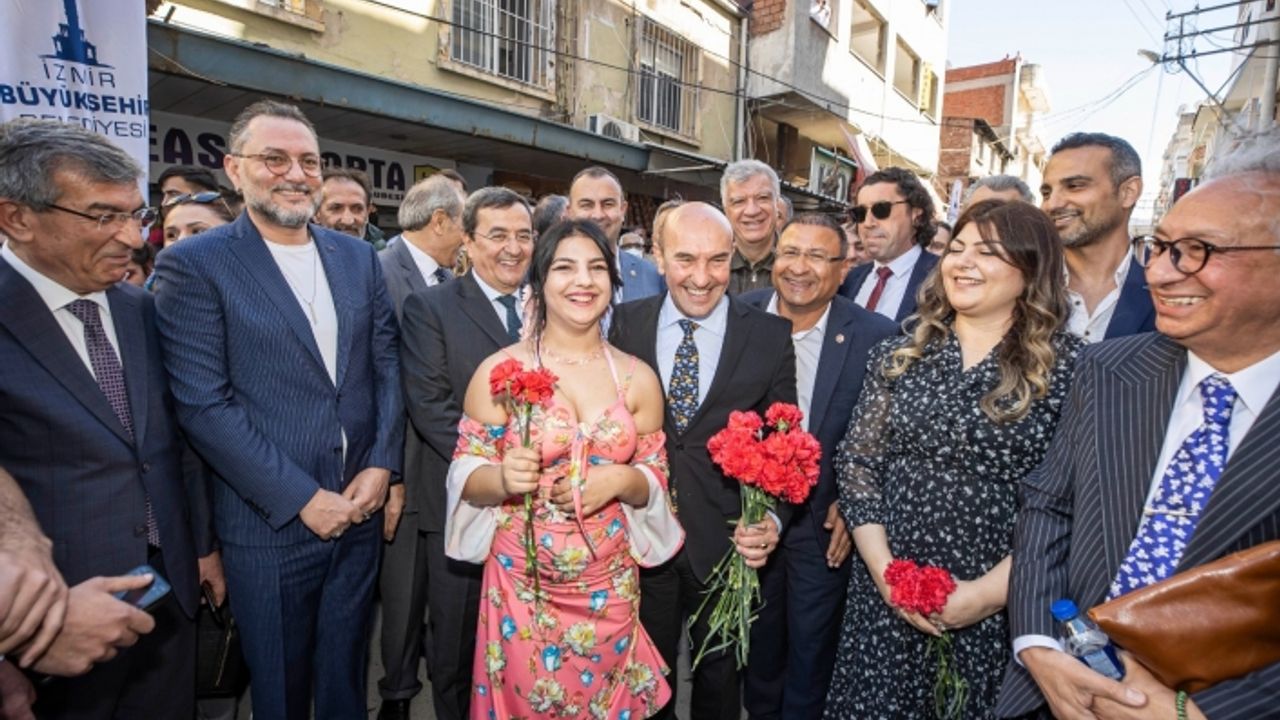 İzmir’de Roman Kültürü Araştırma Kütüphanesi açıldı