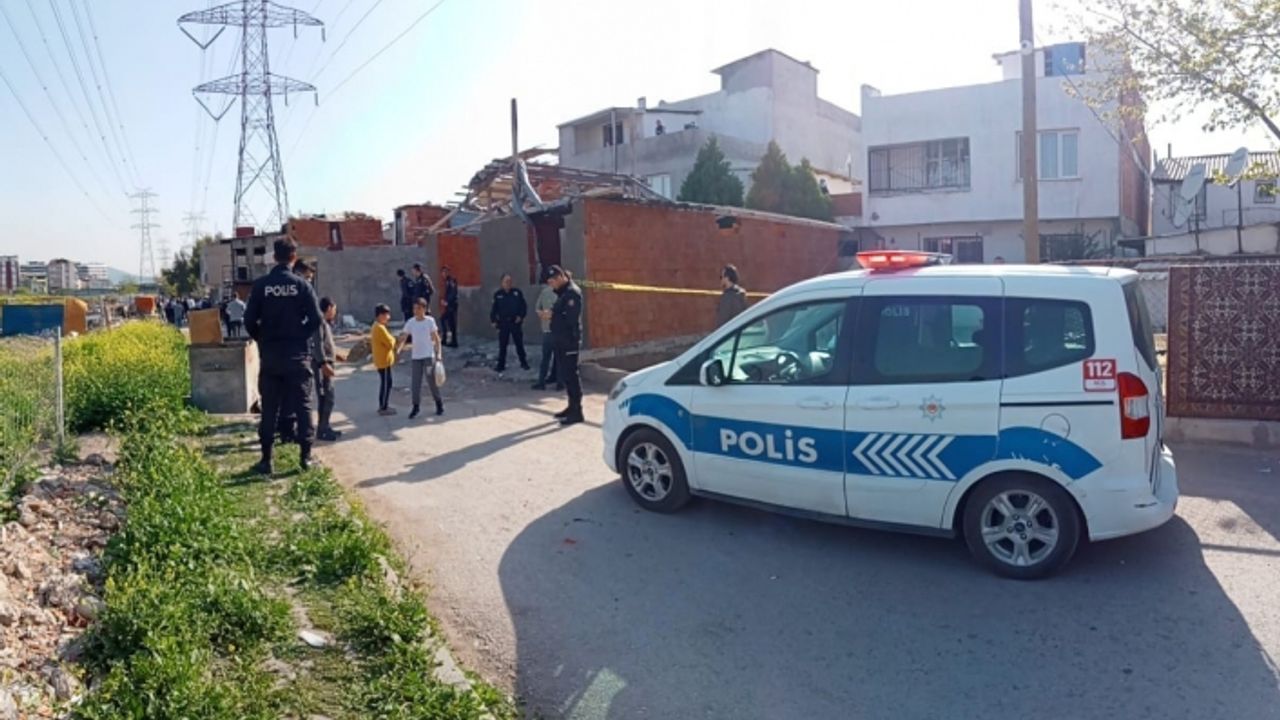 İzmir’deki pompalı tüfekli cinayette yeni gelişme: Oğul tutuklandı, baba aranıyor