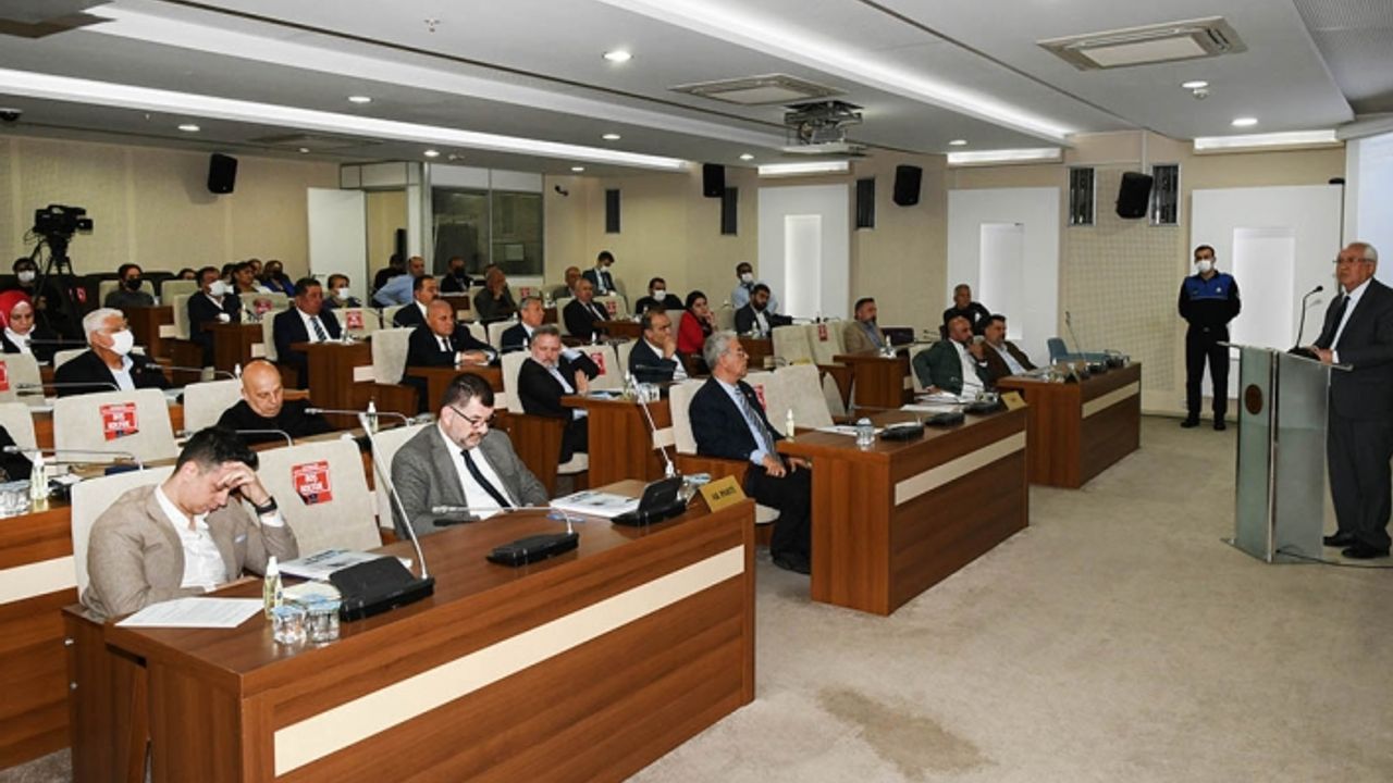 Karabağlar Belediyesi'nin 2021 faaliyet raporu kabul edildi