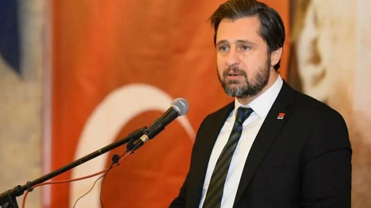 Yücel’den Aksoy’un iddialarına tepki: Ahlaki değerlerini yitirmiş birinin…
