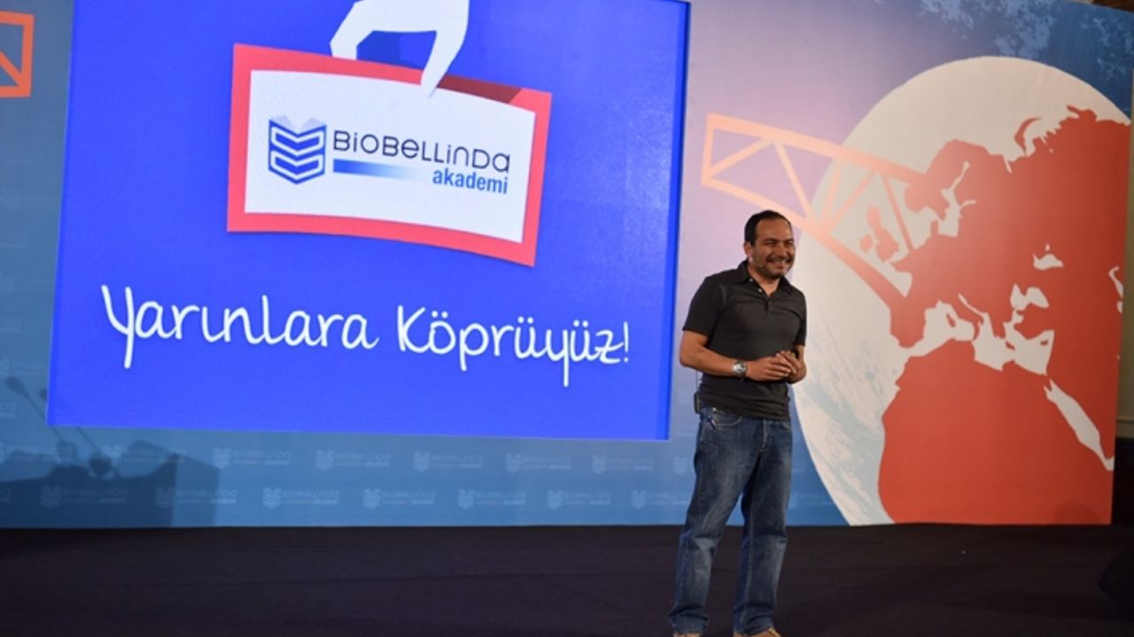 Ahmet Şerif İzgören 20 Mayıs'ta Karşıyaka'da