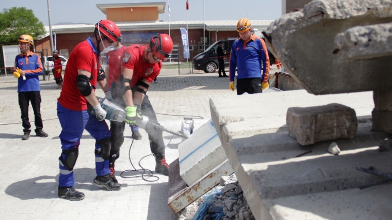 Arama kurtarma ekipleri tatbikat için İzmir’de buluştu