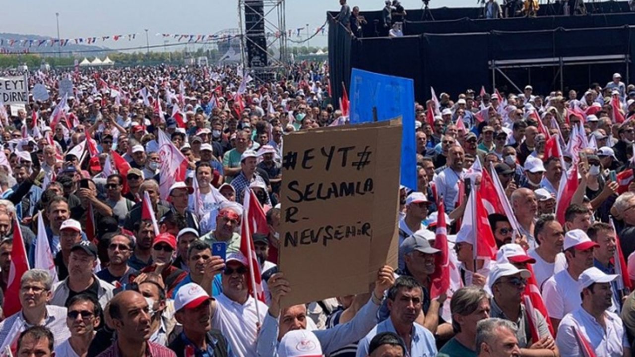 Binlerce EYT'li iktidara seslendi: Hesabını sandıkta soracağız