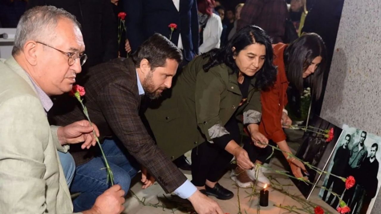 CHP İzmir'den 'Üç Fidan' için duygu dolu anma