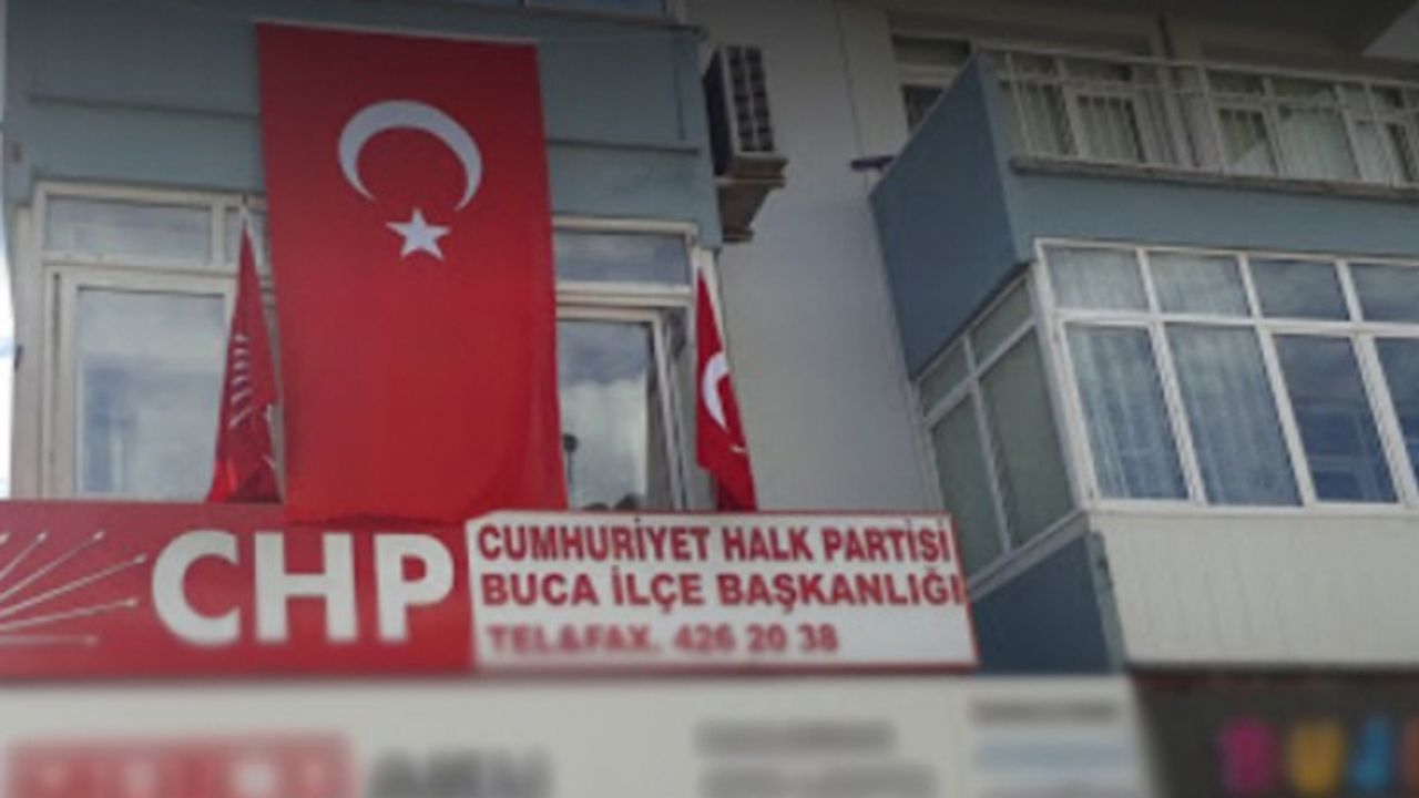 İlçe Başkanlığında yumruklar havada uçuştu... Ring Buca!
