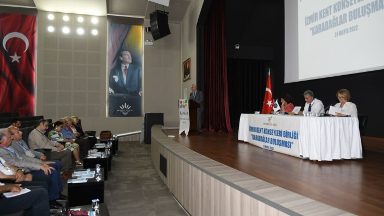 İzmir Kent Konseyleri Birliği Karabağlar'da buluştu