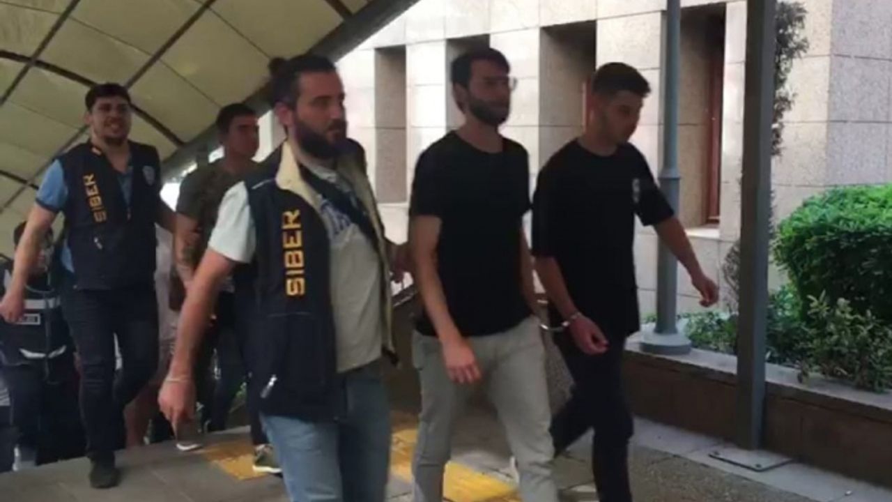 İzmir merkezli 12 ilde yasa dışı bahis sitesi operasyonu: Milyonlarca liralık vurgun