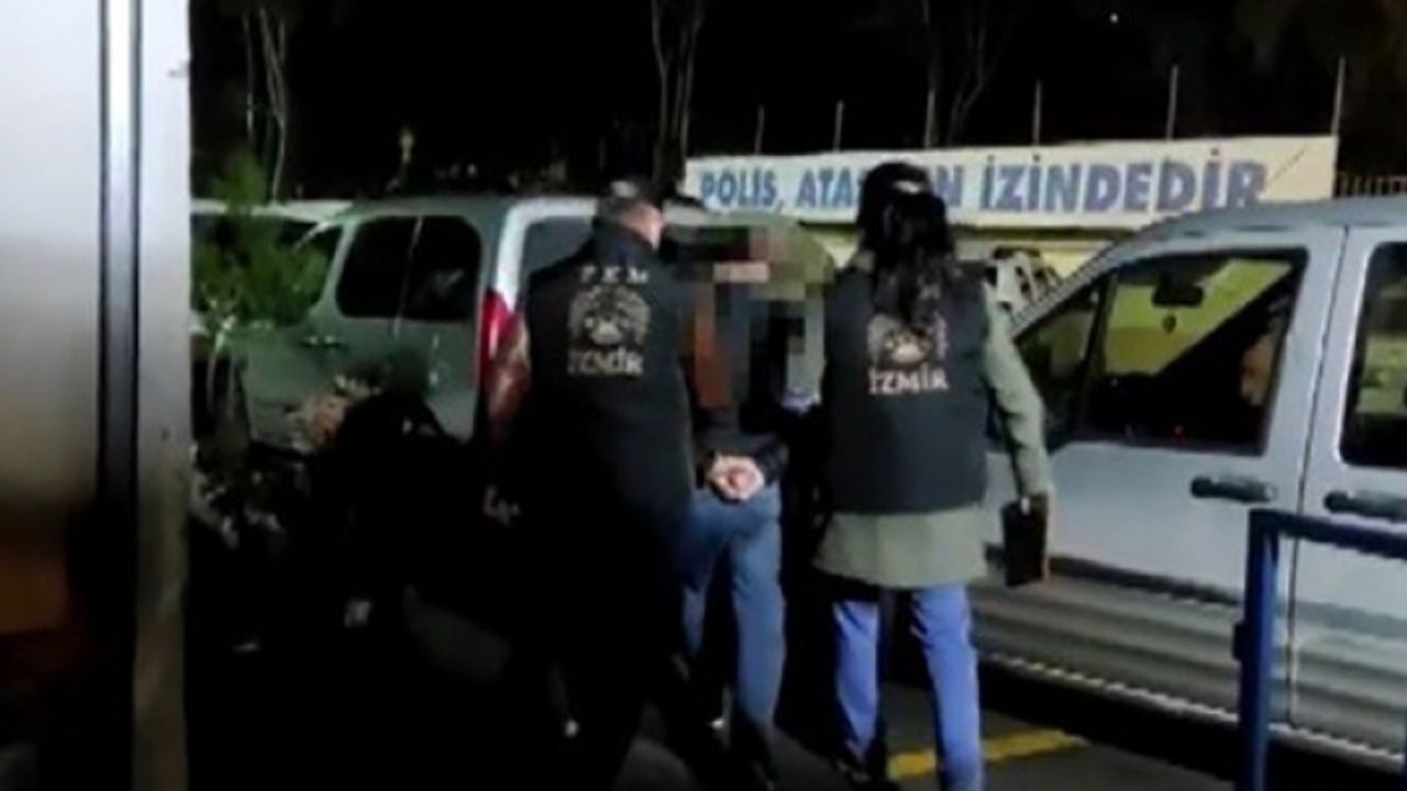 İzmir merkezli FETÖ operasyonunda 24 tutuklama
