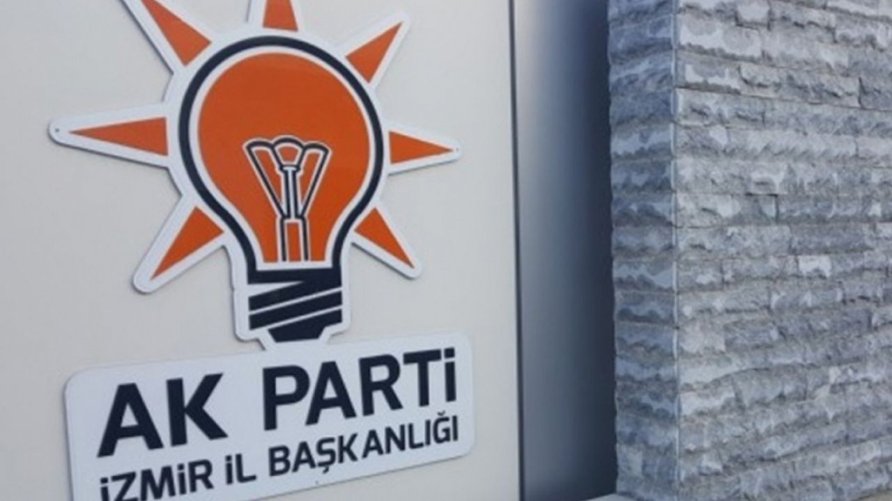 İzmir siyasetinde 'koku' tartışması sürüyor: AK Parti İzmir’den CHP’li Yücel’e jet yanıt