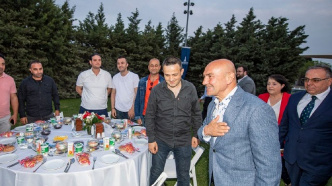 Ramazan’ın son gününde iftar sofrası Büyükşehir emekçileri için kuruldu