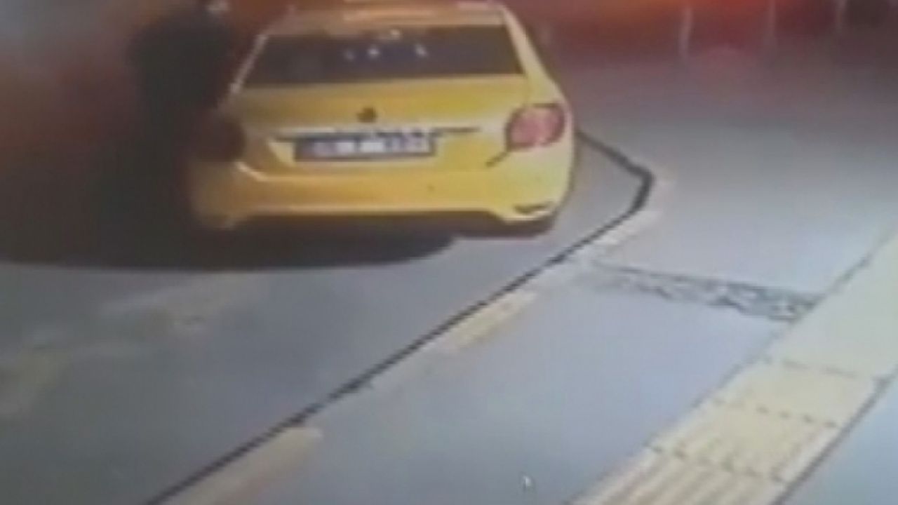 Taksiyi kaçırdı, 5 araca çarptı: 2 yaralı