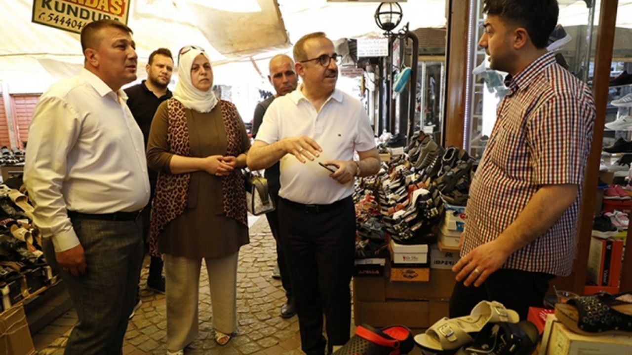 AK Parti İzmir’de ‘Gönül Seferberliği' sürüyor: 30 ilçeye eş zamanlı ziyaret